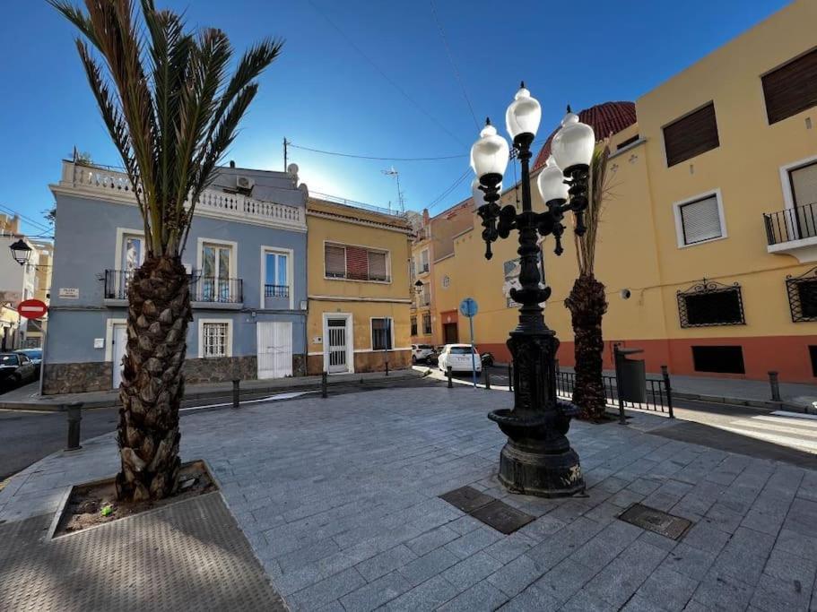 Great Apartment Close To Plaza De Torres Alicante Bagian luar foto